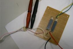 テキスト ボックス:
写真6-5 二つのトランスと電流検出抵抗